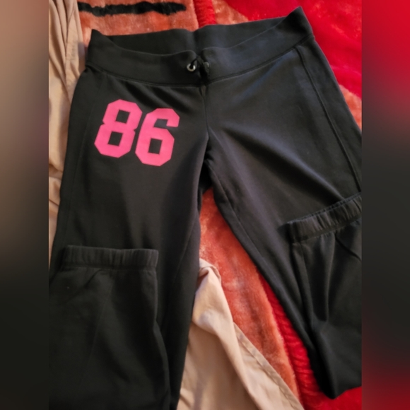 Vs pink vintage sweatpants, size large. - Picture 2 of 11
